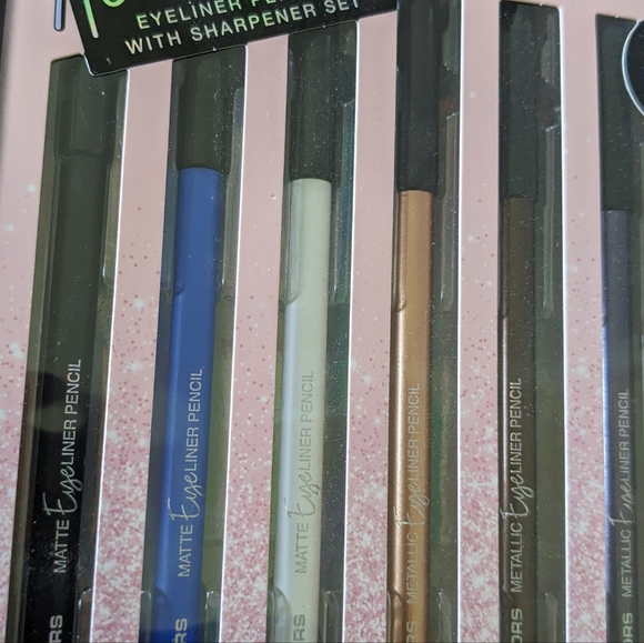 L.A.Colors Eyeliner pencils and Sharpener - Picture 4 of 4